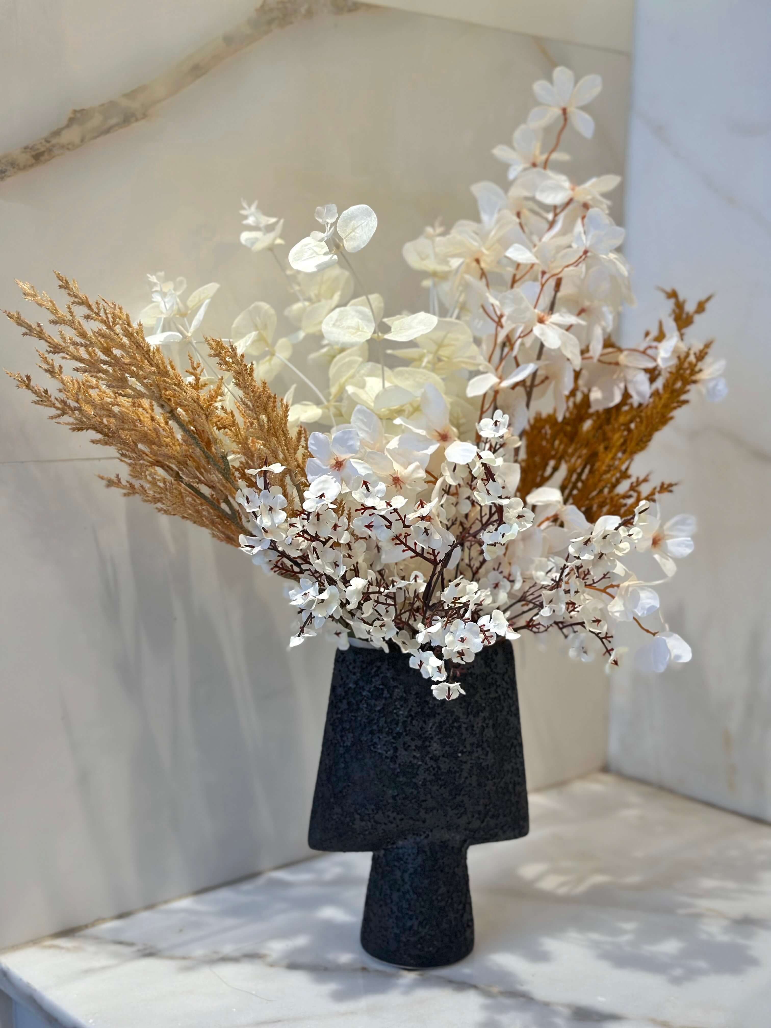 Composition Florale -  Neige Dorée