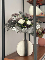 Composition Florale - Élégance Ombre & Lumière