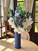 Composition florale - Bleu Majesté